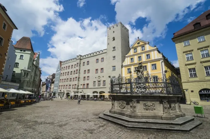 Framed Print : Goldenes Kreuz patricia castle on Haidplatz, Regensburg, UNESCO World Heritage Site Framed Print : Goldenes Kreuz patricia castle on Haidplatz, Regensburg, UNESCO World Heritage Site
