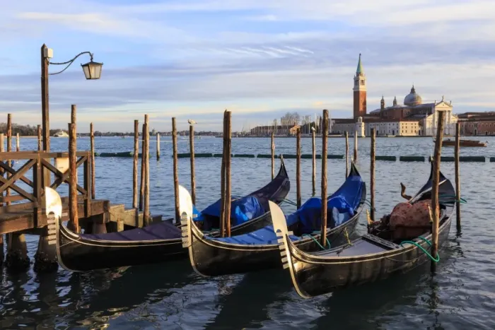 Framed Print : Gondolas, San Marco waterfront at sunset in winter, view to San Giorgio Maggiore Framed Print : Gondolas, San Marco waterfront at sunset in winter, view to San Giorgio Maggiore