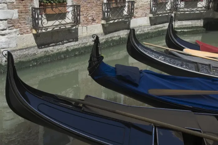 Framed Print : Gondolas, Venice, UNESCO World Heritage Site, Veneto, Italy, Europe Framed Print : Gondolas, Venice, UNESCO World Heritage Site, Veneto, Italy, Europe