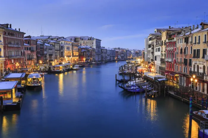 Framed Print : Grand Canal from Rialto Bridge after overnight snow, dawn blue hour, Venice, UNESCO Framed Print : Grand Canal from Rialto Bridge after overnight snow, dawn blue hour, Venice, UNESCO