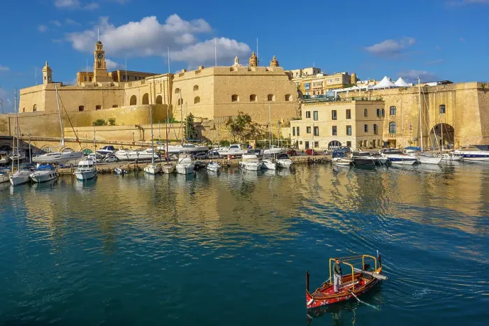 Framed Print : Grand Harbour looking towards Cospicua, Malta Framed Print : Grand Harbour looking towards Cospicua, Malta