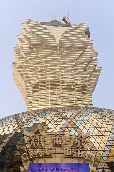 Grand Lisboa casino in central Macau, Macau, China, Asia