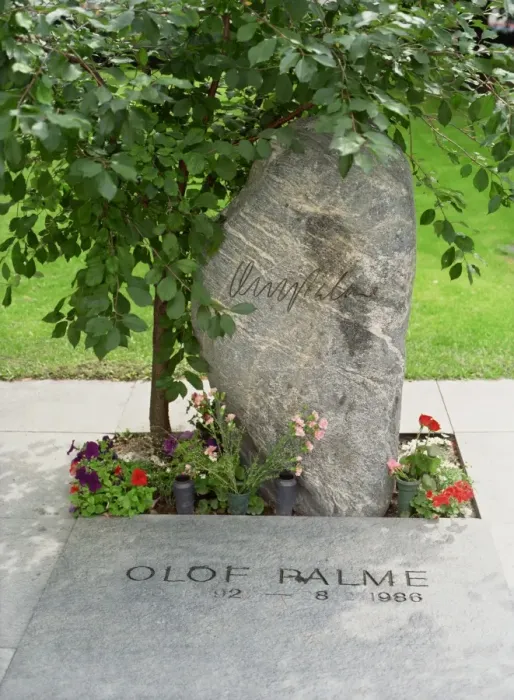 Framed Print : Grave of Olof Palme, Swedish prime minister murdered in 1986, Adolfs Kirke Framed Print : Grave of Olof Palme, Swedish prime minister murdered in 1986, Adolfs Kirke