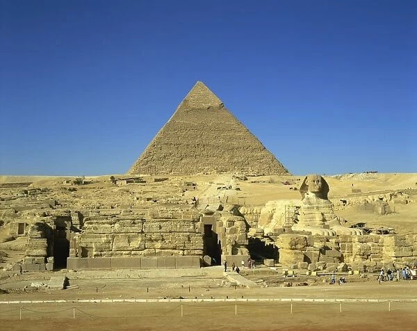 The Great Sphinx and Cheops Pyramid, Giza, UNESCO World Heritage Site, Cairo