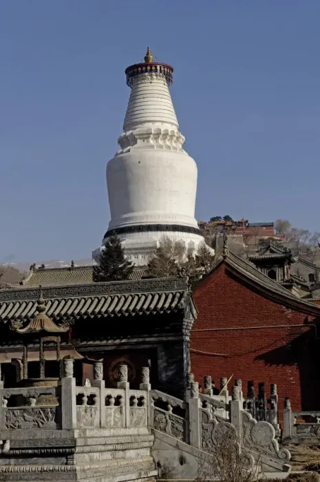 Framed Print : The Great White Pagoda (Da Baita), Tayuan Temple (Tayuan Si), one of Chinas most ancient Buddhist sites, Five Terrace Mountain (Wutai Shan), Shanxi