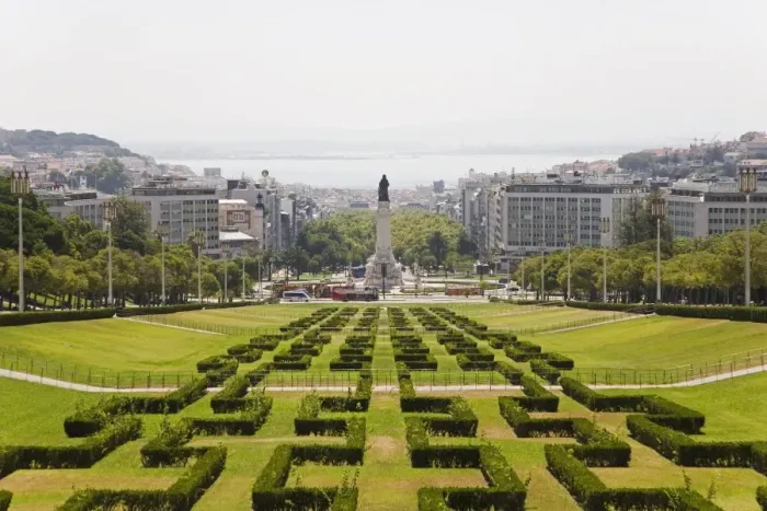Framed Print : The greenery of the Parque Eduard VII runs towards the Marques de Pombal memorial in central Lisbon Framed Print : The greenery of the Parque Eduard VII runs towards the Marques de Pombal memorial in central Lisbon