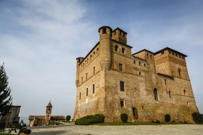Framed Print : Grinzane Cavour castle, Langhe, Cuneo district, Piedmont, Italy, Europe
