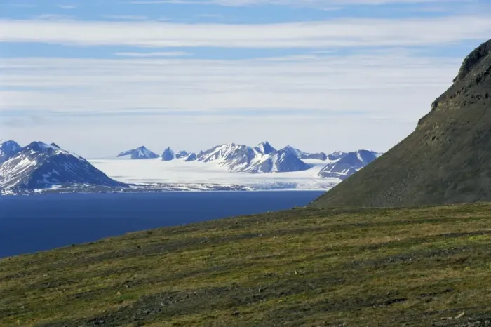 Framed Print : Gronfjorden near Barentsburg