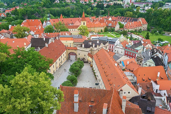 Grounds of State Castle and Chateau Cesky Krumlov, UNESCO World Heritage Site, Cesky Krumlov, South Bohemian Region, Czech Republic (Czechia), Europe