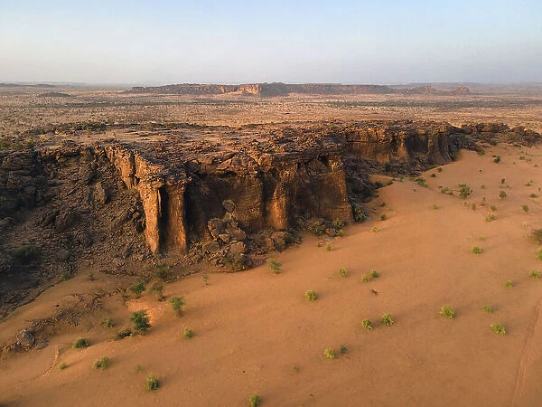 A group of peculiar rock formations between Kiffa and Ayoun, Mauritania, Sahara Desert, West Africa, Africa