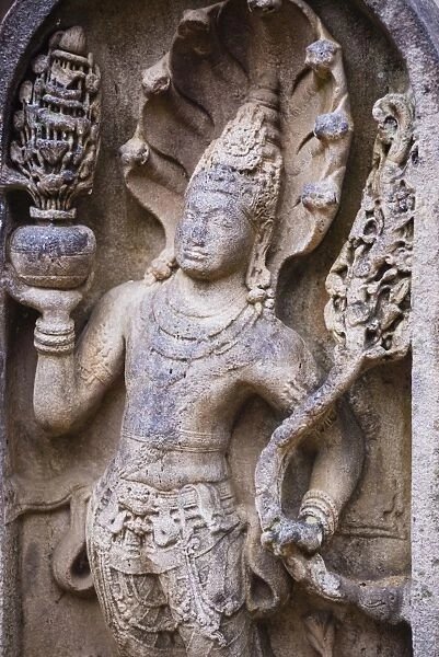 Guardian statue carving at Sri Maha Bodhi in the Mahavihara (The Great Monastery), Anuradhapura, UNESCO World Heritage Site, Sri Lanka, Asia