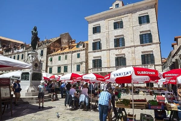Gundulic Market Square, Stari Grad (Old Town), UNESCO World Heritage Site, Dubrovnik, Dalmatia, Croatia, Europe