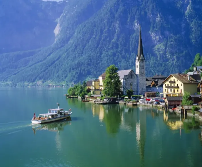 Framed Print : Hallstatt, Salzkammergut, Austria Framed Print : Hallstatt, Salzkammergut, Austria
