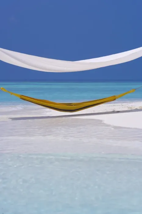 Framed Print : Hammock under shelter on tropical beach, Maldives, Indian Ocean, Asia Framed Print : Hammock under shelter on tropical beach, Maldives, Indian Ocean, Asia