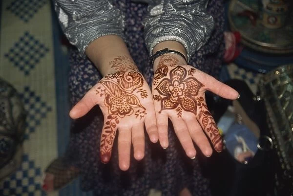 Hands with henna design, Morocco, North Africa, Africa