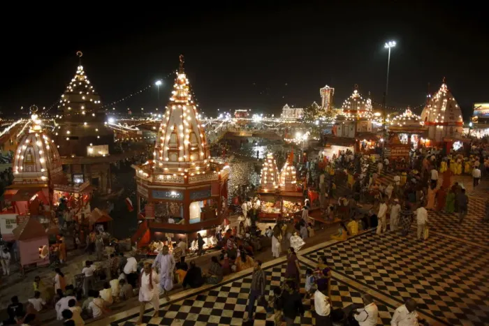 Framed Print : Har-ki-Pauri lit up at night during the Kumbh Mela, Haridwar, Uttarakhand, India, Asia Framed Print : Har-ki-Pauri lit up at night during the Kumbh Mela, Haridwar, Uttarakhand, India, Asia