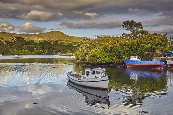 The harbour at Glengarriff, County Cork, Munster, Republic of Ireland, Europe