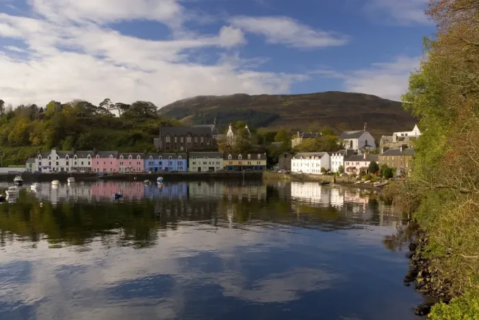 Framed Print : Harbour, Portree (Port Righ) Framed Print : Harbour, Portree (Port Righ)