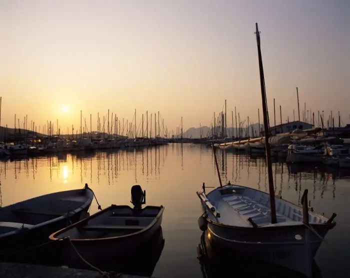 Framed Print : The harbour at sunrise Framed Print : The harbour at sunrise