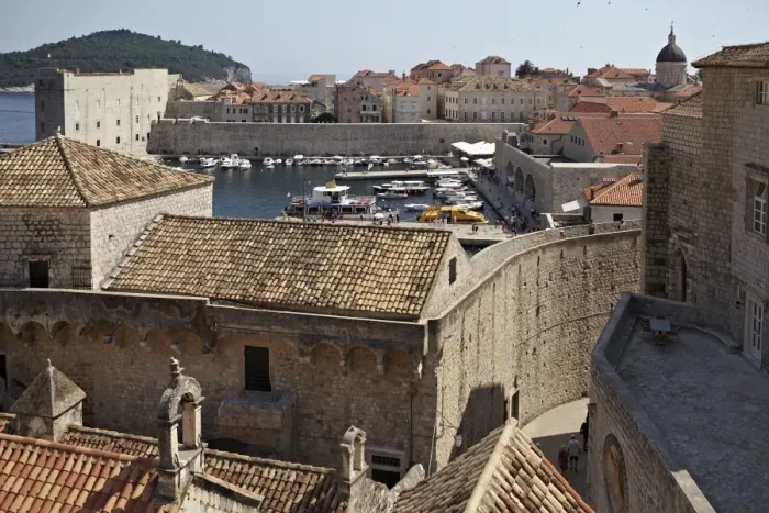 Framed Print : The harbour and the Walled City of Dubrovnik, UNESCO World Heritage Site, Croatia, Europe Framed Print : The harbour and the Walled City of Dubrovnik, UNESCO World Heritage Site, Croatia, Europe