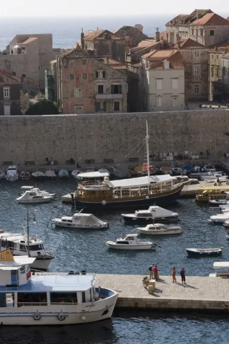 Framed Print : Harbour and waterfront of Dubrovnik Old Town, Dalmatia, Croatia, Adriatic, Europe Framed Print : Harbour and waterfront of Dubrovnik Old Town, Dalmatia, Croatia, Adriatic, Europe