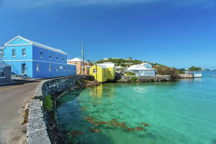 Framed Print : Harrington Sound, close to the site of the former Devil's Hole sinkhole, Smiths Parish, Bermuda, Atlantic, North America Framed Print : Harrington Sound, close to the site of the former Devil's Hole sinkhole, Smiths Parish, Bermuda, Atlantic, North America