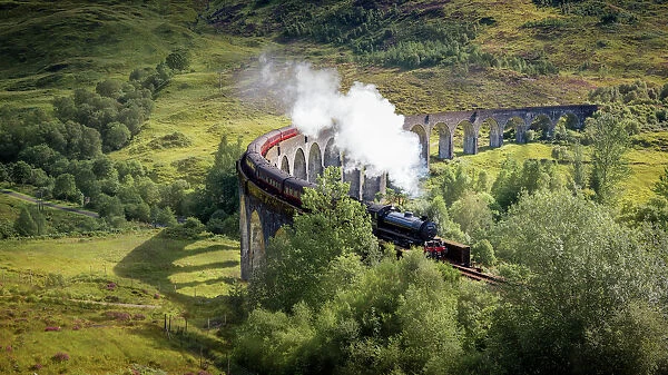 Harry Potter Train, Jacobite Express, Glenfinnan Viaduct, Inverness-shire, Highlands