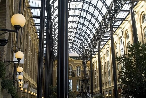 Hayes Galleria shopping mall, London SE1, England, United Kingdom, Europe