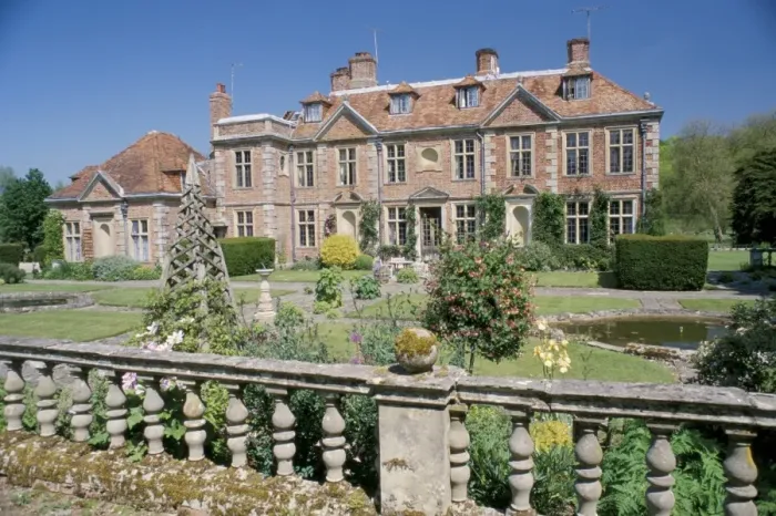 Framed Print : Heale House, Middle Woodford, Wiltshire, England, United Kingdom, Europe Framed Print : Heale House, Middle Woodford, Wiltshire, England, United Kingdom, Europe