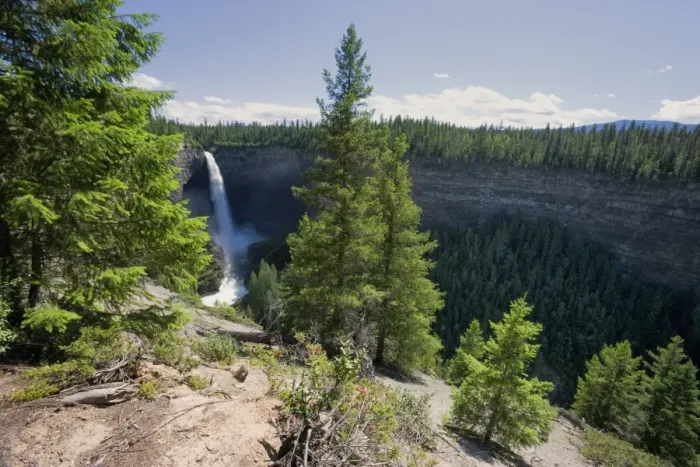 Framed Print : Helmcken Falls, Wells Grey Provincial Park, British Columbia, Canada, North America Framed Print : Helmcken Falls, Wells Grey Provincial Park, British Columbia, Canada, North America