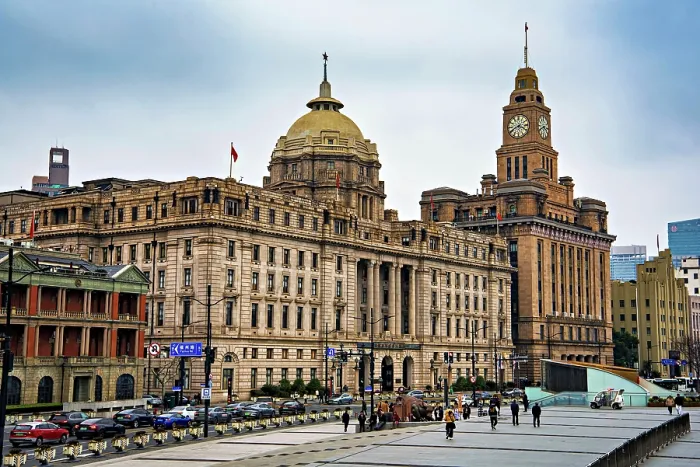 Framed Print : Heritage buildings along the Bund on an overcast day, Shanghai, China Framed Print : Heritage buildings along the Bund on an overcast day, Shanghai, China