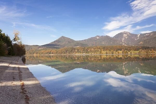 Herzogstand Mountain, Heimgarten Mountain reflecting in Walchnsee Lake in autumn, Bavarian Alps, Upper Bavaria, Bavaria, Germany, Europe