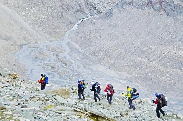 Hikers on the Matterhorn, Zermatt, Valais, Swiss Alps, Switzerland, Europe