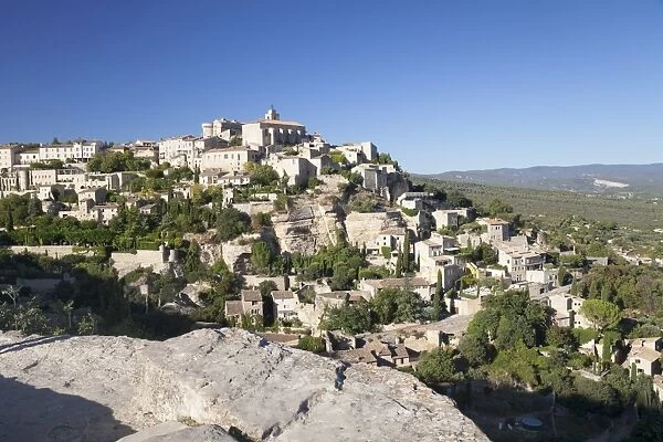 Hilltop village of Gordes with castle and church, Provence, Provence-Alpes-Cote d Azur
