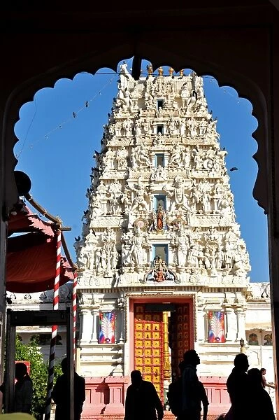 Hindu temple dedicated to Krishna, Pushkar, Rajasthan, India, Asia