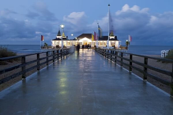 The historic Pier in Ahlbeck on the Island of Usedom, Baltic Coast, Mecklenburg-Vorpommern, Germany, Europe