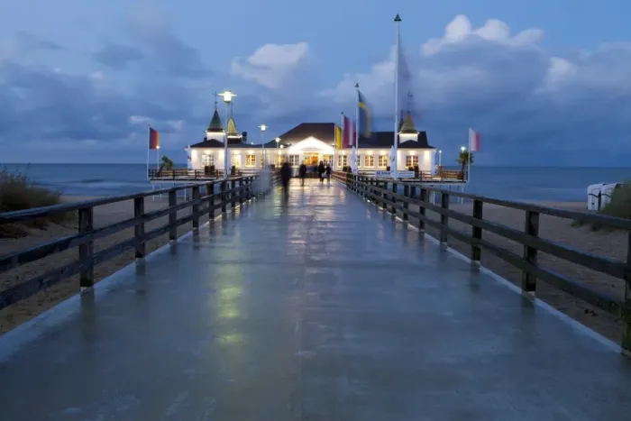 Framed Print : The historic Pier in Ahlbeck on the Island of Usedom, Baltic Coast, Mecklenburg-Vorpommern, Germany, Europe Framed Print : The historic Pier in Ahlbeck on the Island of Usedom, Baltic Coast, Mecklenburg-Vorpommern, Germany, Europe