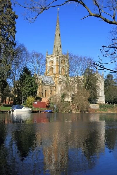 Holy Trinity church and River Avon, Stratford-upon-Avon, Warwickshire, England, United Kingdom, Europe