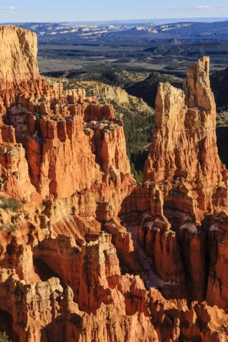 Framed Print : Hoodoos lit by late afternoon sun with distant view in winter, Paria View, Bryce Canyon National Park, Utah, United States of America, North America Framed Print : Hoodoos lit by late afternoon sun with distant view in winter, Paria View, Bryce Canyon National Park, Utah, United States of America, North America