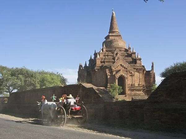 Horse and cart by Buddhist temples of Bagan, Myanmar (Burma), Asia