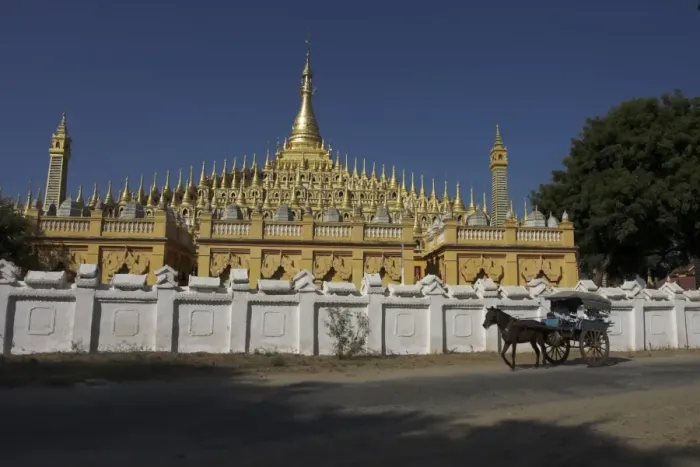 Framed Print : Horse and cart passing the Thanboddhay Paya, built between 1939 and 1952 by Moehnyin Sayadaw Framed Print : Horse and cart passing the Thanboddhay Paya, built between 1939 and 1952 by Moehnyin Sayadaw