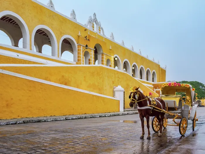 Framed Print : Horse-drawn carriage in front of the Convent of San Antonio de Padua, Izamal, Yucatan State, Mexico