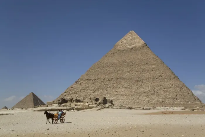 Framed Print : Horsecart and Pyramid of Chephren, The Giza Pyramids, UNESCO World Heritage Site Framed Print : Horsecart and Pyramid of Chephren, The Giza Pyramids, UNESCO World Heritage Site