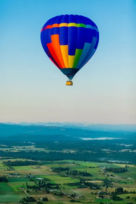 Framed Print : Hot air balloon over Auburns farmland, Washington State, United States of America Framed Print : Hot air balloon over Auburns farmland, Washington State, United States of America