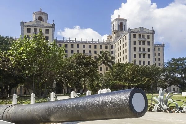Hotel Nacional and cannon, Havana, Cuba, West Indies, Caribbean, Central America