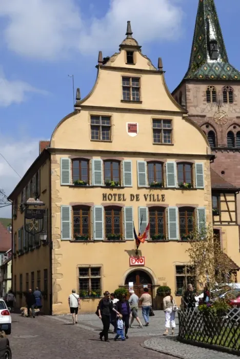 Framed Print : Hotel de Ville, Turckheim, Haut-Rhin, Alsace, France, Europe Framed Print : Hotel de Ville, Turckheim, Haut-Rhin, Alsace, France, Europe