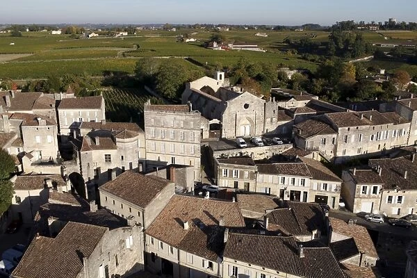 Houses and fields, St. Emilion, the most visited wine-growing region of France
