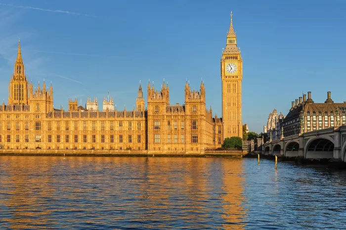 Framed Print : Houses of Parliament with Big Ben and Westminster Bridge, London, England Framed Print : Houses of Parliament with Big Ben and Westminster Bridge, London, England