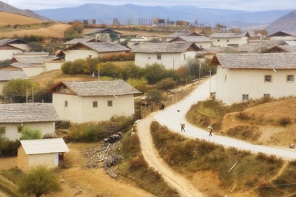 Houses, Shangri-La (Zhongdian), Yunnan Province, China, Asia