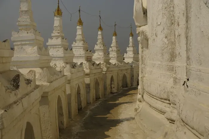 Framed Print : Hsinbyume Pagoda (Myatheindan Pagoda), Mingun, near Mandalay, Sagaing District, Myanmar, Asia Framed Print : Hsinbyume Pagoda (Myatheindan Pagoda), Mingun, near Mandalay, Sagaing District, Myanmar, Asia